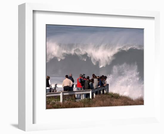 Spectators Line the Bluff at La Jolla Cove to Get a Good Look at the Large Surf in San Diego-null-Framed Photographic Print