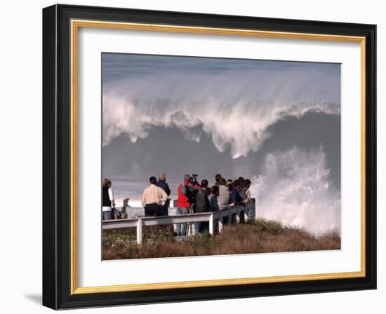 Spectators Line the Bluff at La Jolla Cove to Get a Good Look at the Large Surf in San Diego-null-Framed Photographic Print