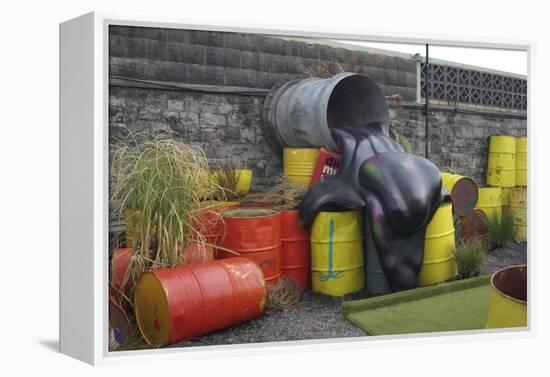 Spillage-Banksy-Framed Premier Image Canvas