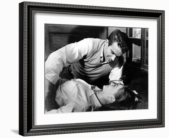 Splendor In The Grass, Warren Beatty, Natalie Wood, 1961-null-Framed Photo