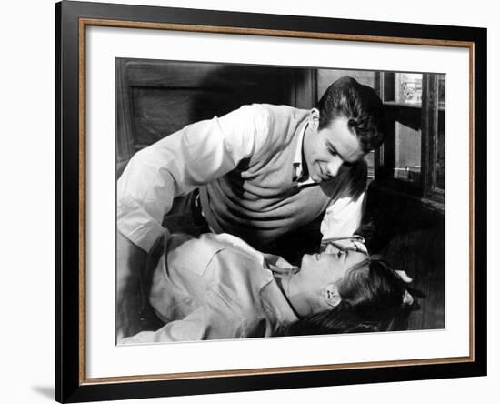 Splendor In The Grass, Warren Beatty, Natalie Wood, 1961-null-Framed Photo