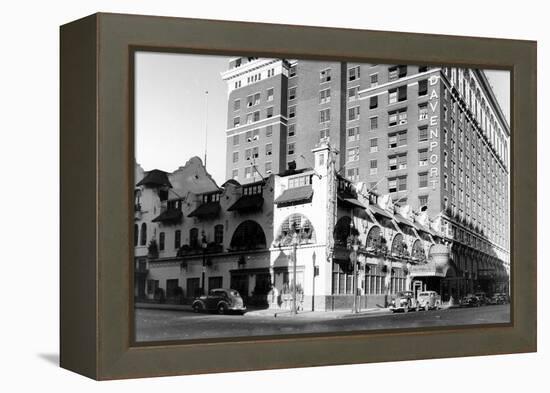 Spokane, WA View of Davenport Hotel Photograph - Spokane, WA-Lantern Press-Framed Stretched Canvas