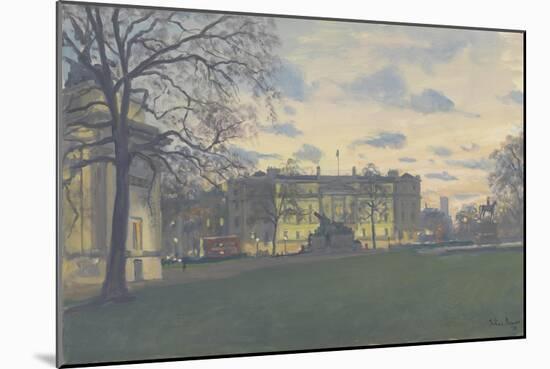 Spring Evening, Hyde Park Corner, 2010-Julian Barrow-Mounted Giclee Print