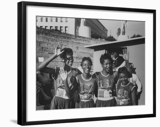 Sprinter Wilma Rudolph at the Olympics, W. Team Mates-null-Framed Premium Photographic Print