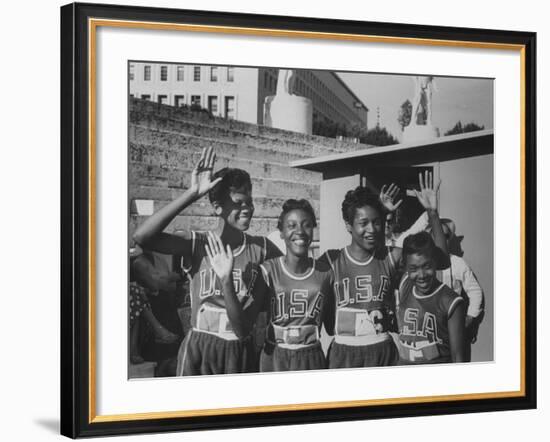 Sprinter Wilma Rudolph at the Olympics, W. Team Mates-null-Framed Premium Photographic Print