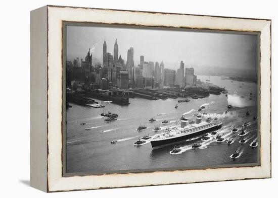 SS United States Arrives in Manhattan-null-Framed Premier Image Canvas