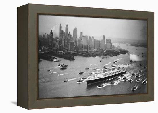 SS United States Arrives in Manhattan-null-Framed Premier Image Canvas