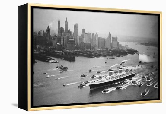 SS United States Arrives in Manhattan-null-Framed Premier Image Canvas
