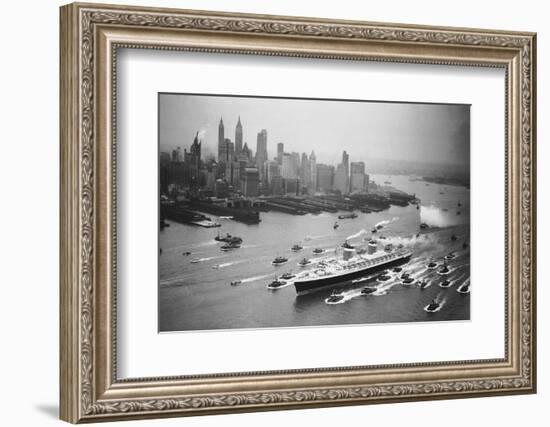 SS United States Arrives in Manhattan-null-Framed Photographic Print