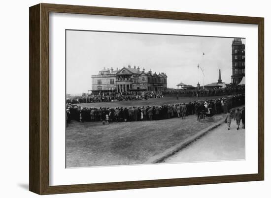St. Andrews, Old Course, Hole 18-null-Framed Premium Giclee Print