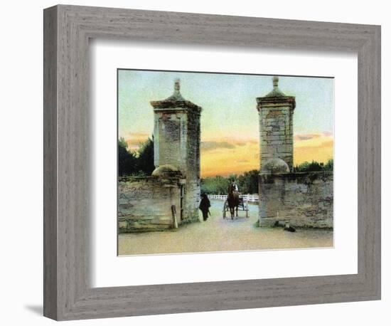 St. Augustine, Florida - View of the Old City Gate-Lantern Press-Framed Art Print