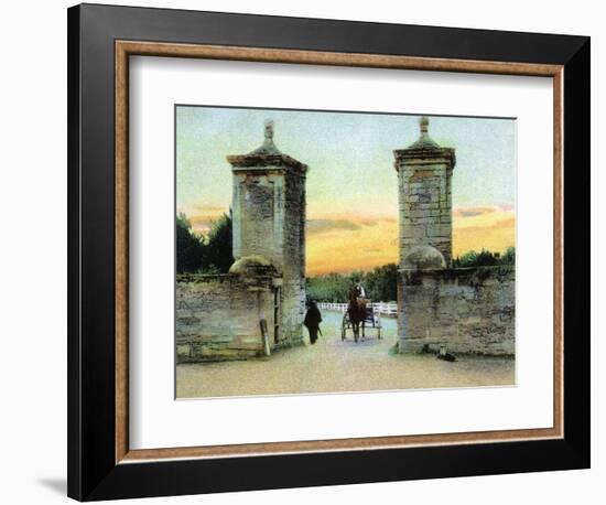 St. Augustine, Florida - View of the Old City Gate-Lantern Press-Framed Art Print