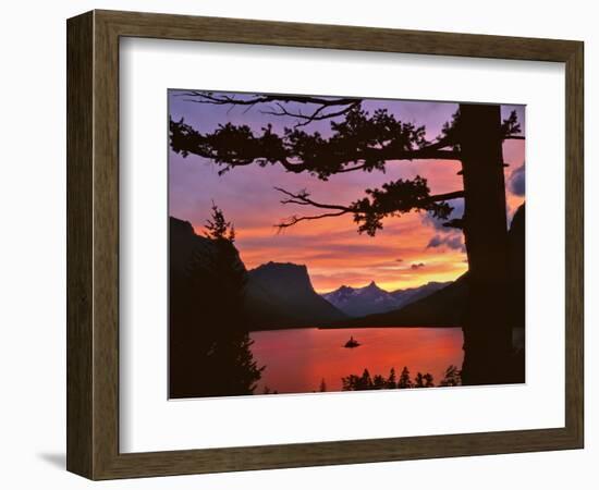 St Mary Lake at Sunset, Glacier National Park, Montana, USA-Jaynes Gallery-Framed Photographic Print