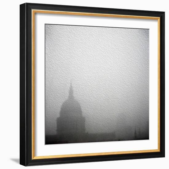 St Pauls Cathedral in Fog-Tosh-Framed Art Print