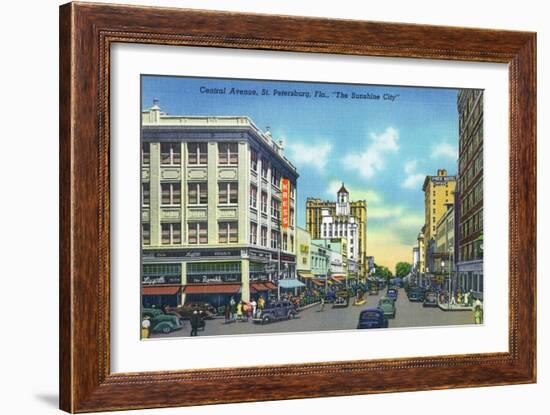 St. Petersburg, Florida - View Down Central Avenue-Lantern Press-Framed Art Print