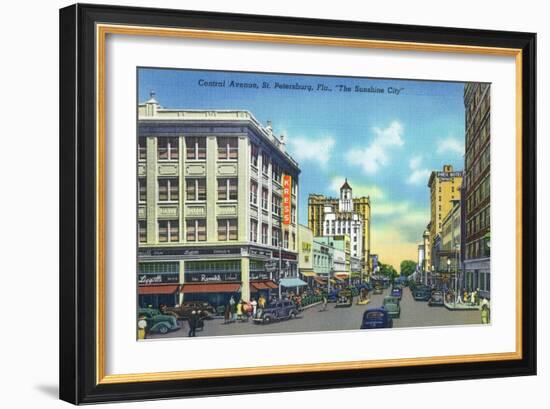 St. Petersburg, Florida - View Down Central Avenue-Lantern Press-Framed Art Print