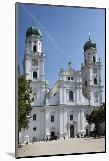 St. Stephens Cathedral, Passau, Lower Bavaria, Germany, Europe-Rolf Richardson-Mounted Photographic Print