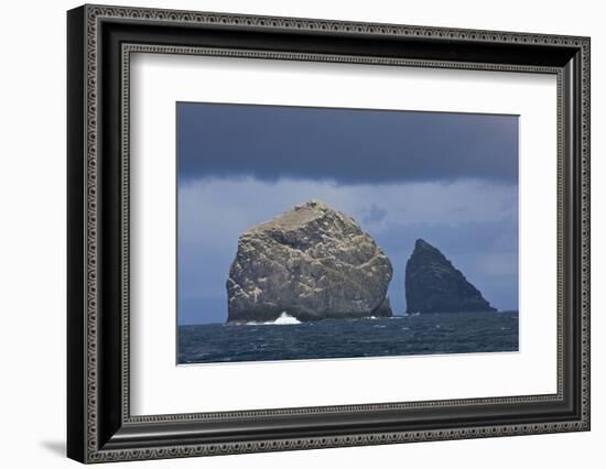 Stac Lee and Stac an Armin, St. Kilda Archipielago, Outer Hebrides, Scotland, UK-Muñoz-Framed Photographic Print