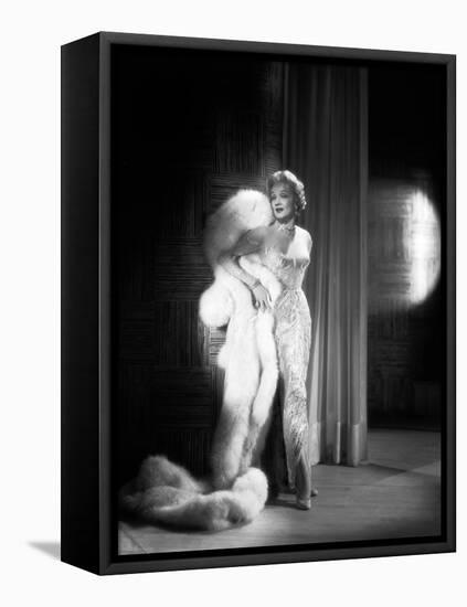 STAGE FRAIGHT, 1950 directed by ALFRED HITCHCOCK Marlene Dietrich (b/w photo)-null-Framed Stretched Canvas