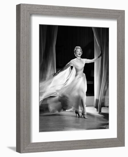 STAGE FRAIGHT, 1950 directed by ALFRED HITCHCOCK Marlene Dietrich (b/w photo)-null-Framed Photo