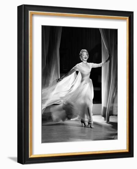 STAGE FRAIGHT, 1950 directed by ALFRED HITCHCOCK Marlene Dietrich (b/w photo)-null-Framed Photo