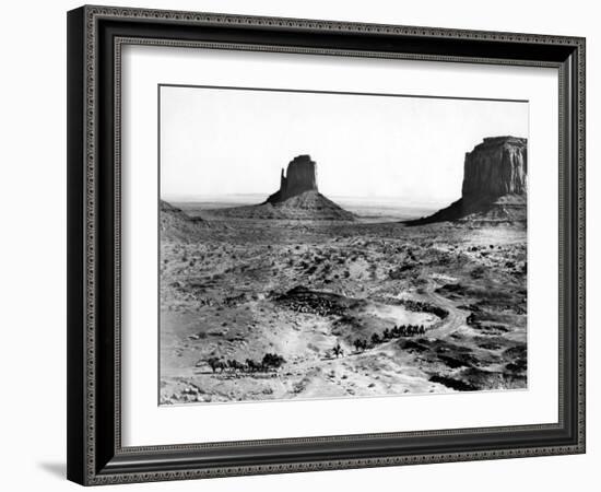 Stagecoach, 1939-null-Framed Photo