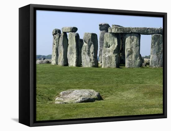 Standing Stone Circle of Stonehenge, 3000-2000BC, UNESCO World Heritage Site, Wiltshire, England-Ethel Davies-Framed Premier Image Canvas