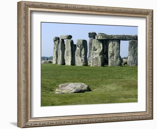 Standing Stone Circle of Stonehenge, 3000-2000BC, UNESCO World Heritage Site, Wiltshire, England-Ethel Davies-Framed Photographic Print