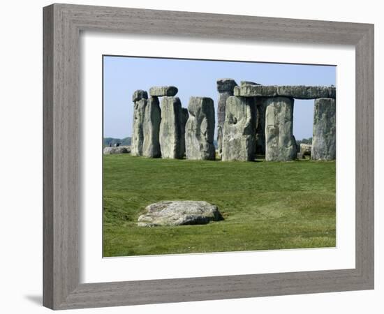 Standing Stone Circle of Stonehenge, 3000-2000BC, UNESCO World Heritage Site, Wiltshire, England-Ethel Davies-Framed Photographic Print