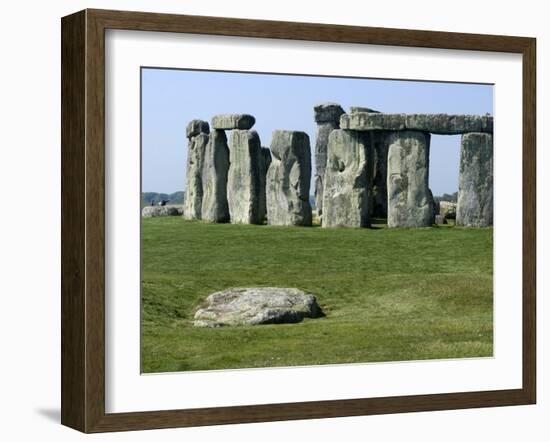 Standing Stone Circle of Stonehenge, 3000-2000BC, UNESCO World Heritage Site, Wiltshire, England-Ethel Davies-Framed Photographic Print
