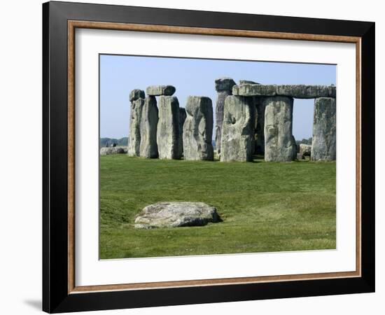 Standing Stone Circle of Stonehenge, 3000-2000BC, UNESCO World Heritage Site, Wiltshire, England-Ethel Davies-Framed Photographic Print