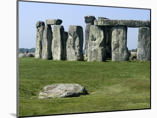 Standing Stone Circle of Stonehenge, 3000-2000BC, UNESCO World Heritage Site, Wiltshire, England-Ethel Davies-Mounted Photographic Print