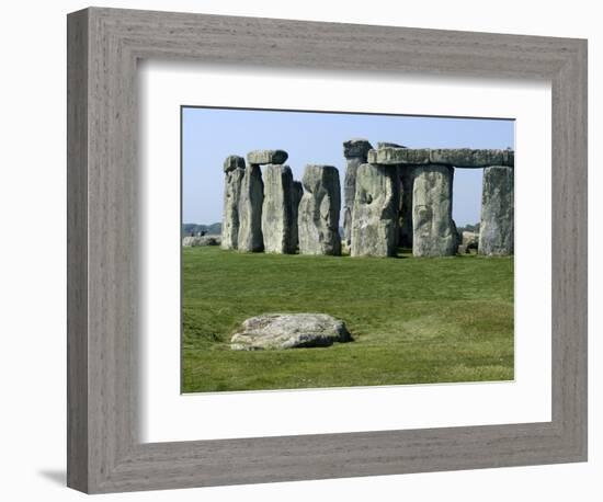 Standing Stone Circle of Stonehenge, 3000-2000BC, UNESCO World Heritage Site, Wiltshire, England-Ethel Davies-Framed Photographic Print