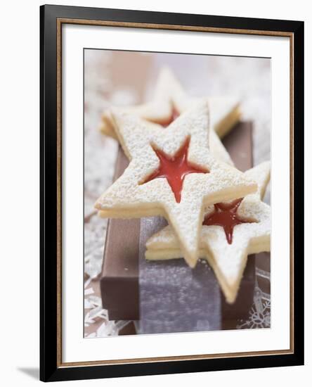 Star-Shaped Jam Biscuits with Icing Sugar (Christmas)-null-Framed Photographic Print