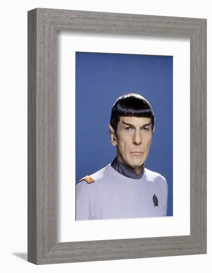 Star Trek, le film (Star Trek: The Motion Picture) by Robert Wise with Leonard Nimoy, 1979 (photo)-null-Framed Photo