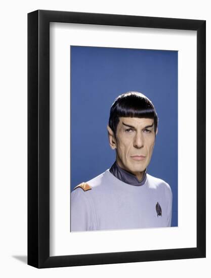 Star Trek, le film (Star Trek: The Motion Picture) by Robert Wise with Leonard Nimoy, 1979 (photo)-null-Framed Photo