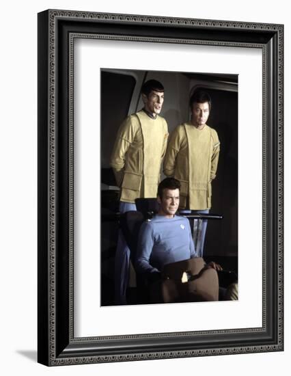 Star Trek, le film (Star Trek: The Motion Picture) by Robert Wise with William Shatner, DeForest Ke-null-Framed Photo