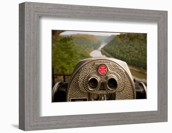 Stationary Viewer-Paul Souders-Framed Photographic Print