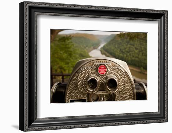 Stationary Viewer-Paul Souders-Framed Photographic Print