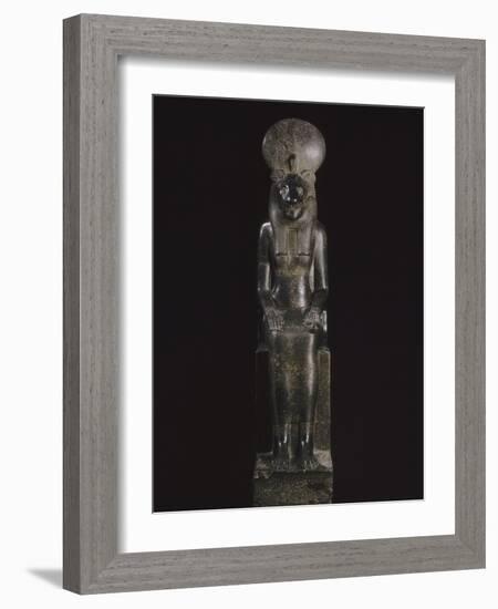 Statue de Sekhmet, déesse à tête de lionne-null-Framed Giclee Print