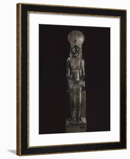 Statue de Sekhmet, déesse à tête de lionne-null-Framed Giclee Print