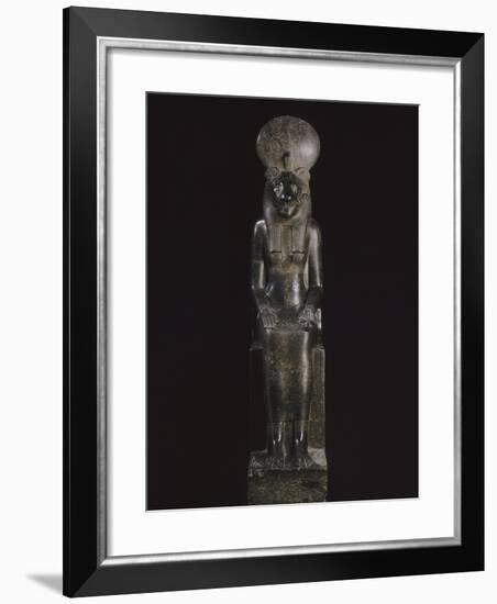 Statue de Sekhmet, déesse à tête de lionne-null-Framed Giclee Print