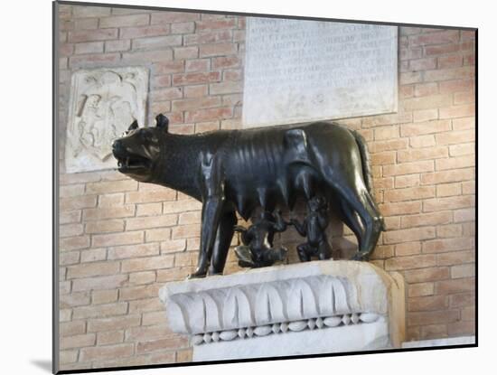 Statue Depicting Romulus and Remus and the She-Wolf, Palazzo Pubblico, Siena, Tuscany, Italy-Robert Harding-Mounted Photographic Print