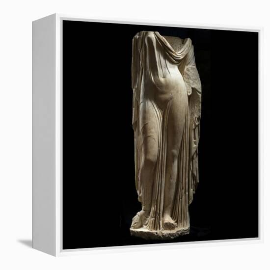 Statue Female Portrait of Type of Venus Genetrix-null-Framed Premier Image Canvas