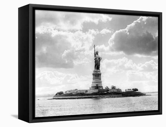 Statue of Liberty, 1905-Science Source-Framed Premier Image Canvas