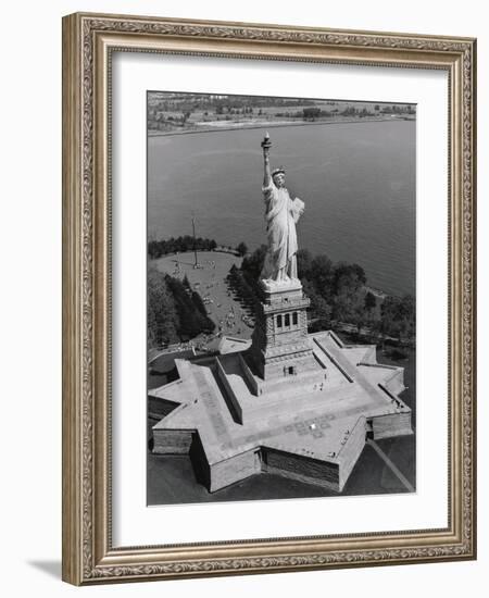 Statue of Liberty-Chris Bliss-Framed Photographic Print