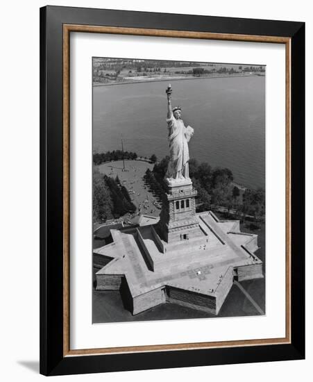 Statue of Liberty-Chris Bliss-Framed Photographic Print