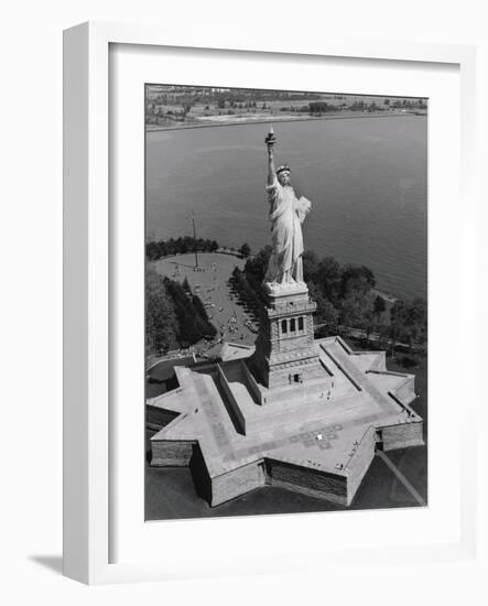 Statue of Liberty-Chris Bliss-Framed Photographic Print