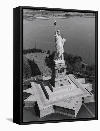 Statue of Liberty-Chris Bliss-Framed Premier Image Canvas
