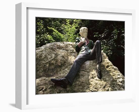 Statue of Oscar Wilde, Merrion Square, Dublin, Eire (Republic of Ireland)-Ken Gillham-Framed Photographic Print